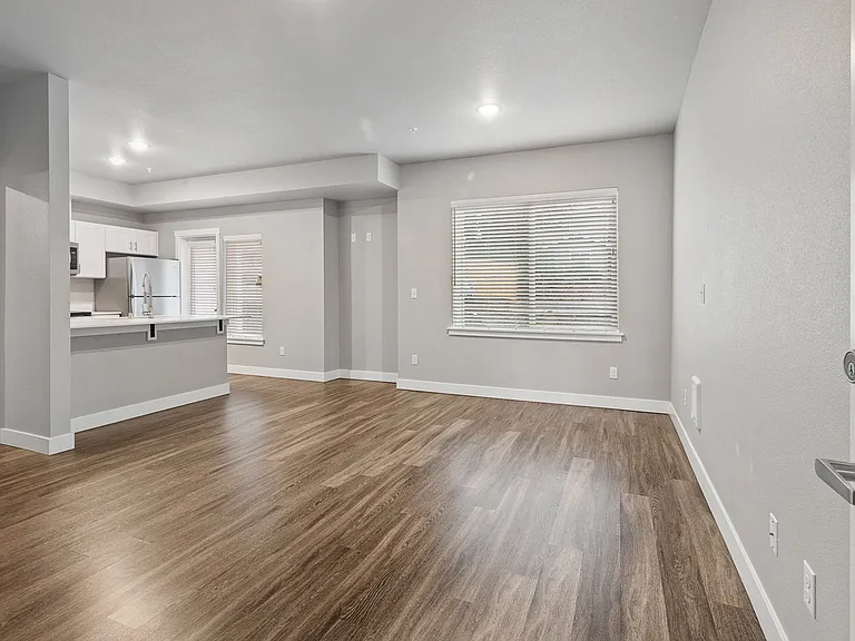 Norpoint Landing Apartments — Photo 36