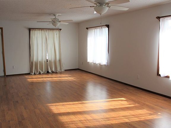 5th image of 3106 8th Ave