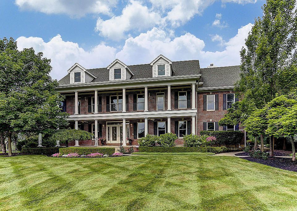1st image of 327 Skyland Dr