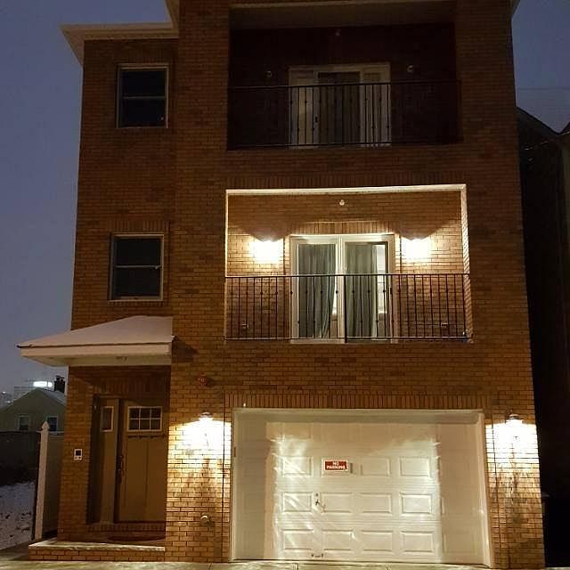 1st image of 17 Nichols St Floor 2