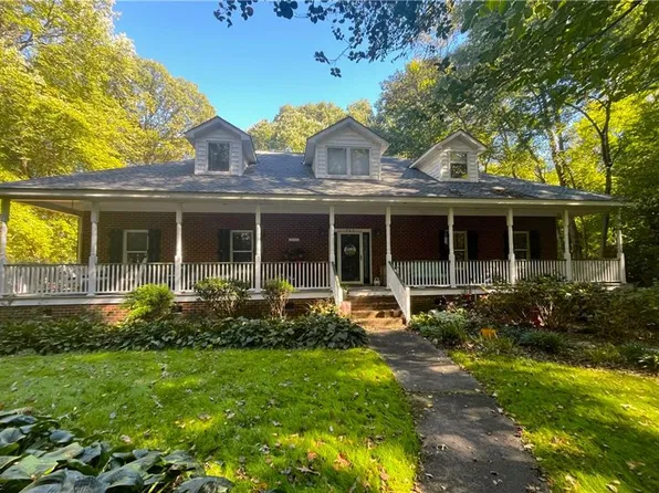 767 Hillwell Rd, Chesapeake, VA 23322