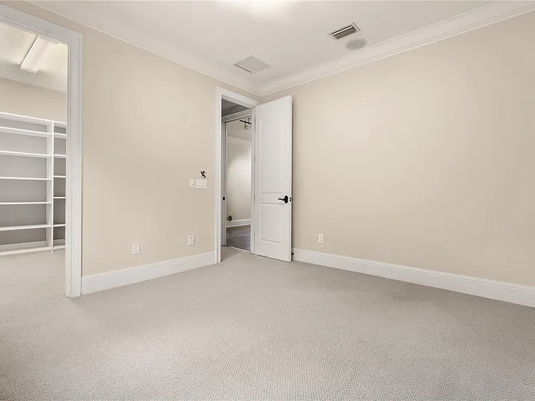 9841 Covent Garden Dr — Photo 37