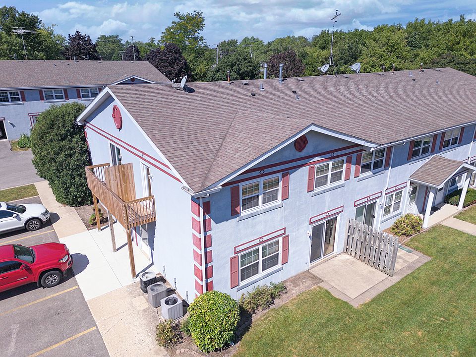 1st image of 1163 Greenwood Cir Unit 1163