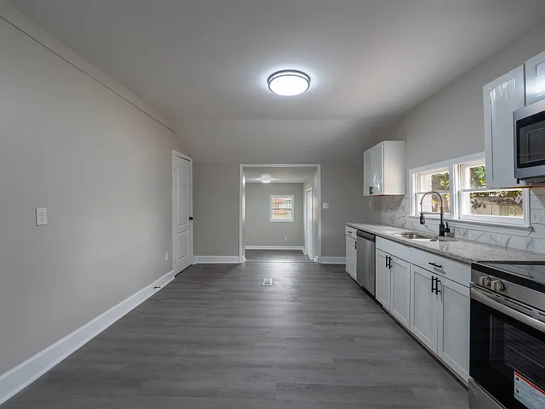 1001 S Layton Ave — Photo 10