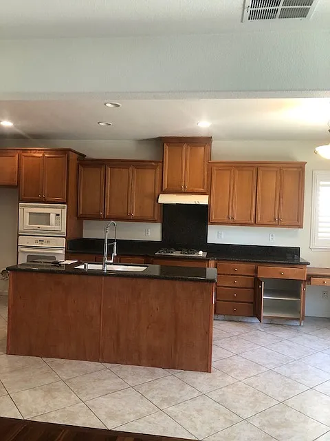 4 bed, 2481 sqft, $3,199 — Photo 4