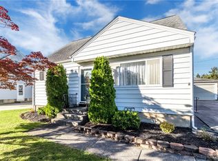 68 Canisius Ct, Depew, NY 14043