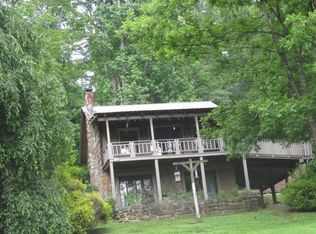 96 Petes Pl, Robbinsville, NC 28771