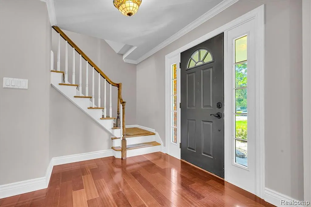 4 bed, 2.5 bath, 3624 sqft, $3,350 — Photo 4