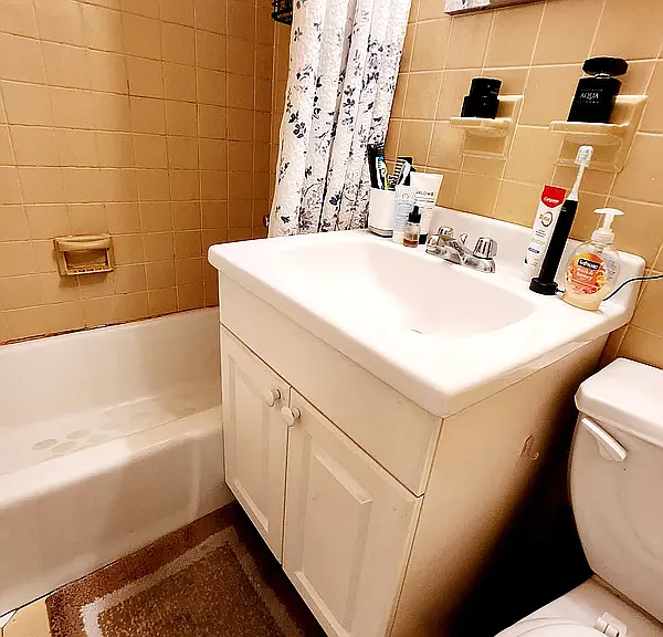 27 W 76th St #2R — Photo 4