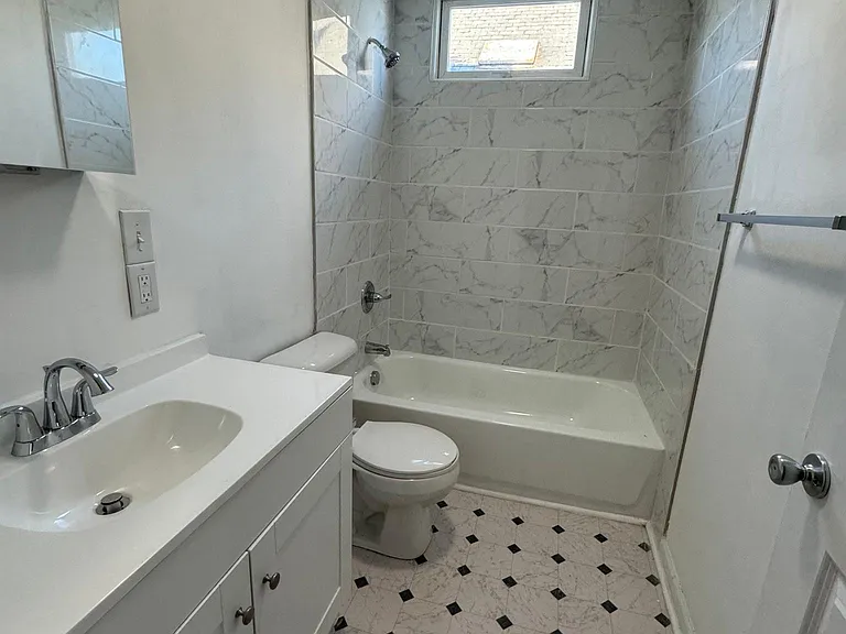 1709 Sherman Ave #2 — Photo 15