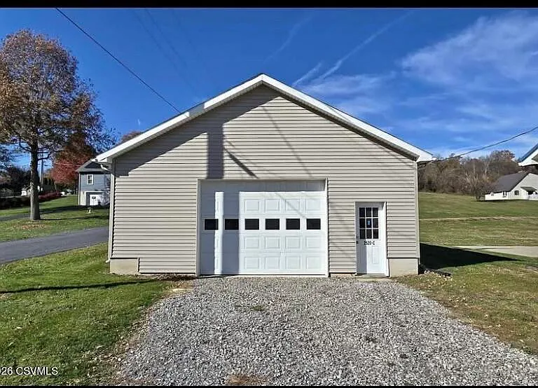2520 N Main St — Photo 1