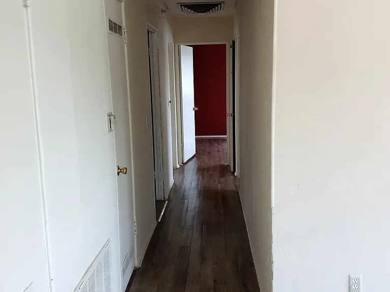920 Gardenia St — Photo 17