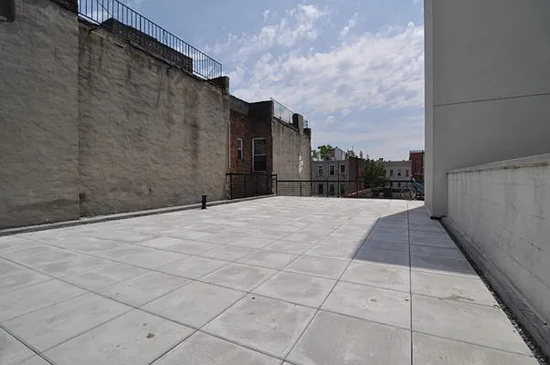 Rented by EXR Somerset LLC | media 15