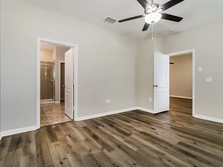 11622 Lake Blvd — Photo 11