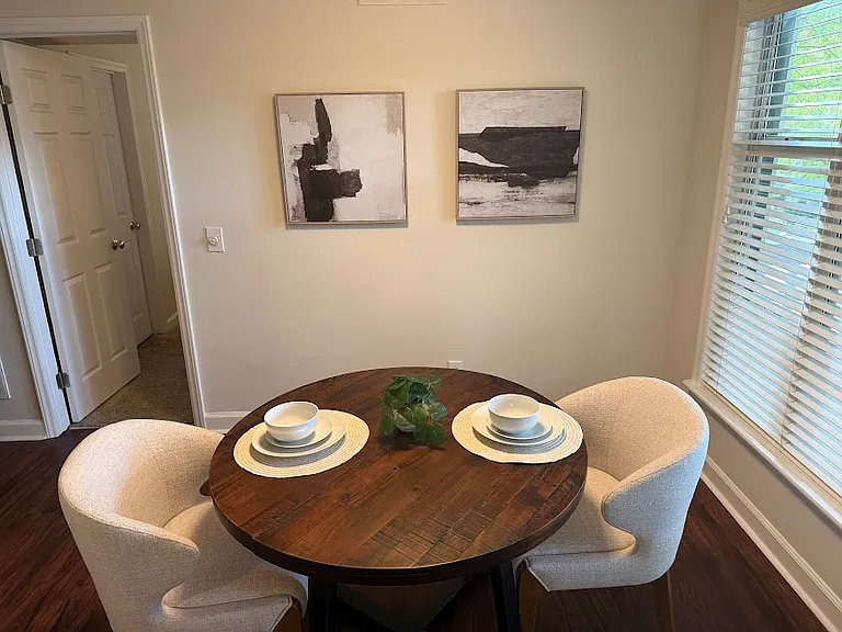 1011 Nicholwood Dr #209 — Photo 5