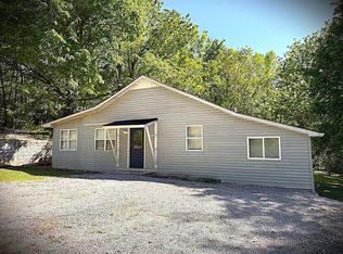 2241 Byrdstown Hwy, Livingston, TN 38570