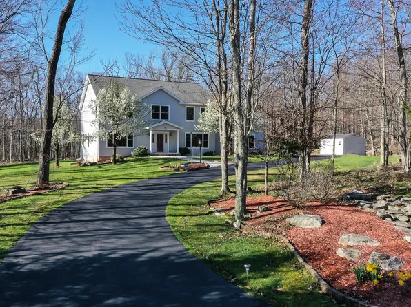 1280 Sandspring Rd, Wilkes Barre, PA 18702