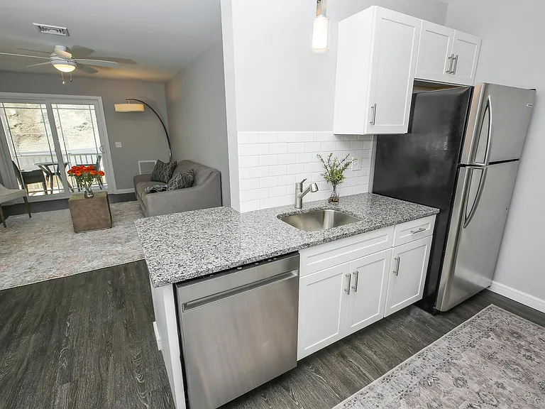 Westledge Apartments — Photo 41