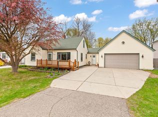 1047 Arthur Dr, Troy, MI 48083