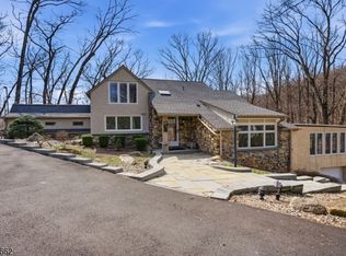 109 Taylortown Rd, Boonton, NJ 07005
