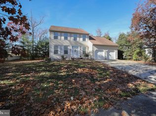 4 Elbow Ct, Sicklerville, NJ 08081