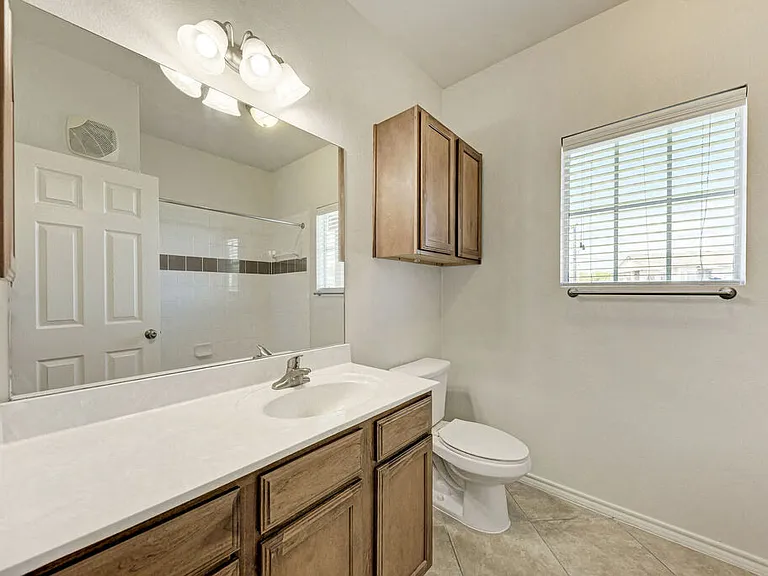 Riverhorse Ranch Apartments II — Photo 11