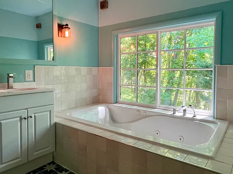 5900 Sylvan Rd — Photo 16