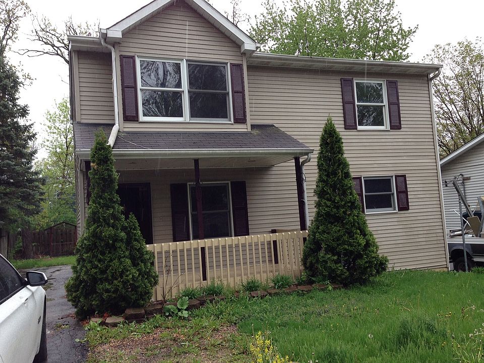 1st image of 18903 W Hickory St