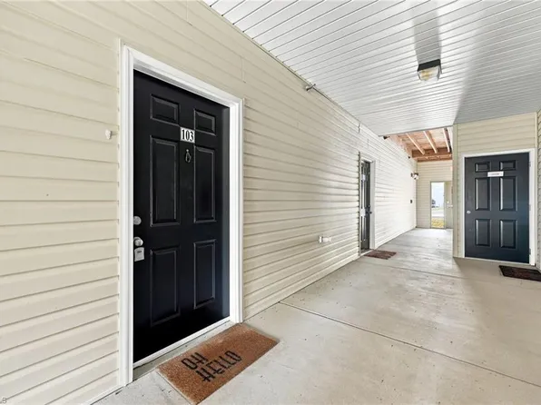 2422 Eagle Creek Ct Unit 103, Winston Salem, NC 27103