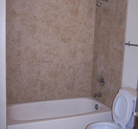 4th image of 217 Alvarado Dr NE APT A