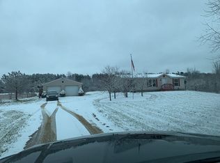 5932 Fostoria Rd, Columbiaville, MI 48421