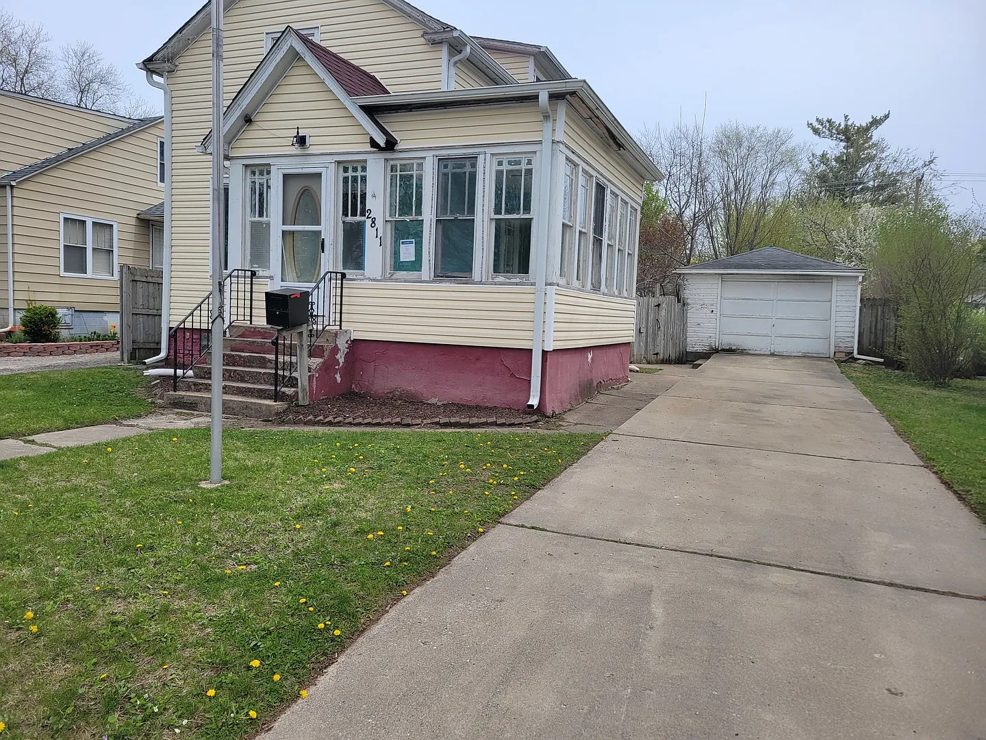 2811 Ezekiel Ave photo 1