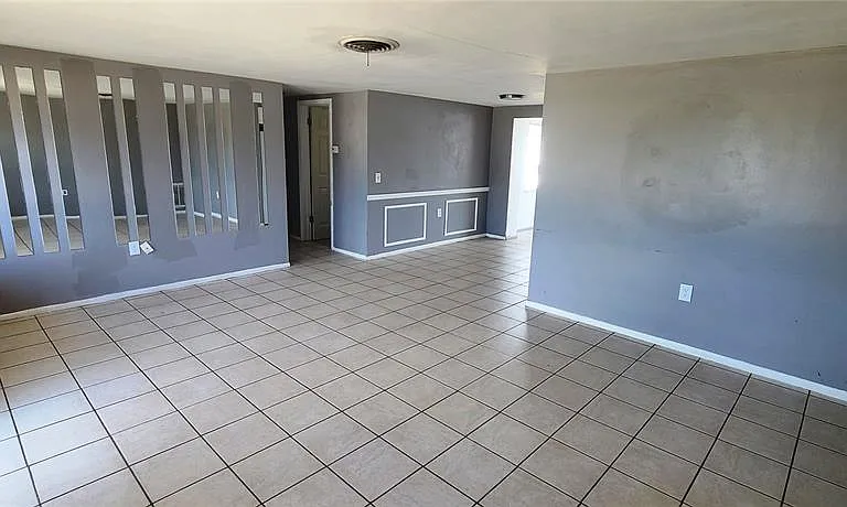 5200 Chet Dr — Photo 7