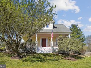 30 Main St, Round Hill, VA 20141