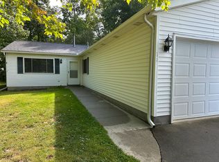 14755 Hillcrest Ave, Middlefield, OH 44062