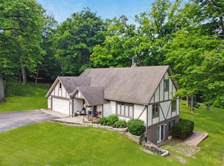 N3097 Grandview Dr, Lake Geneva, WI 53147