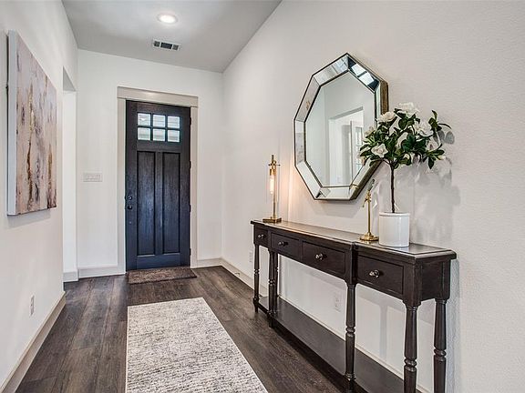 5th image of 1018 Ocean Breeze Dr