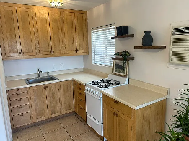 11464 1/2 Iris Ave — Photo 9