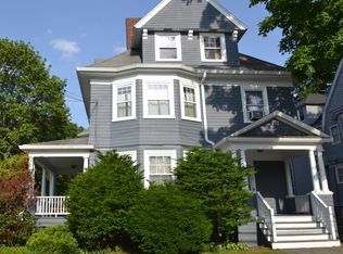 40 Walker St #40, Newtonville, MA 02460