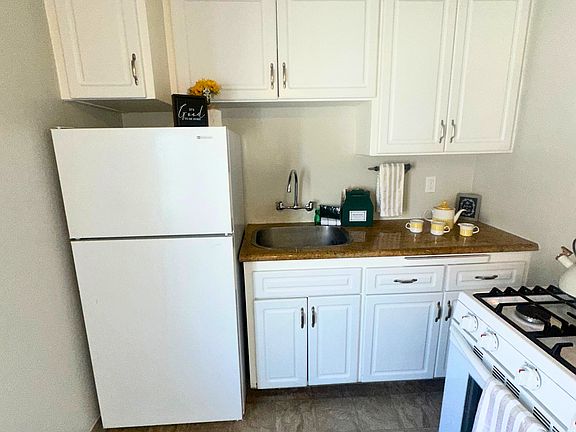 3rd image of 1972 Bellomy St APT 1