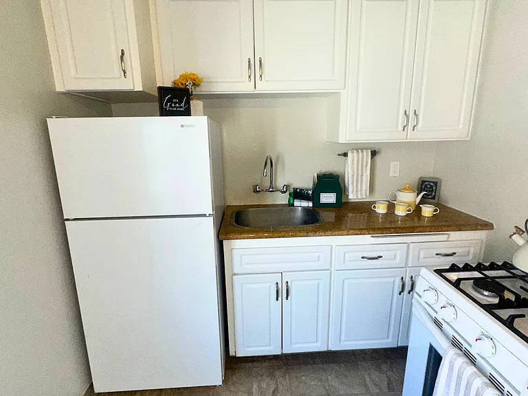 1972 Bellomy St #1 — Photo 3