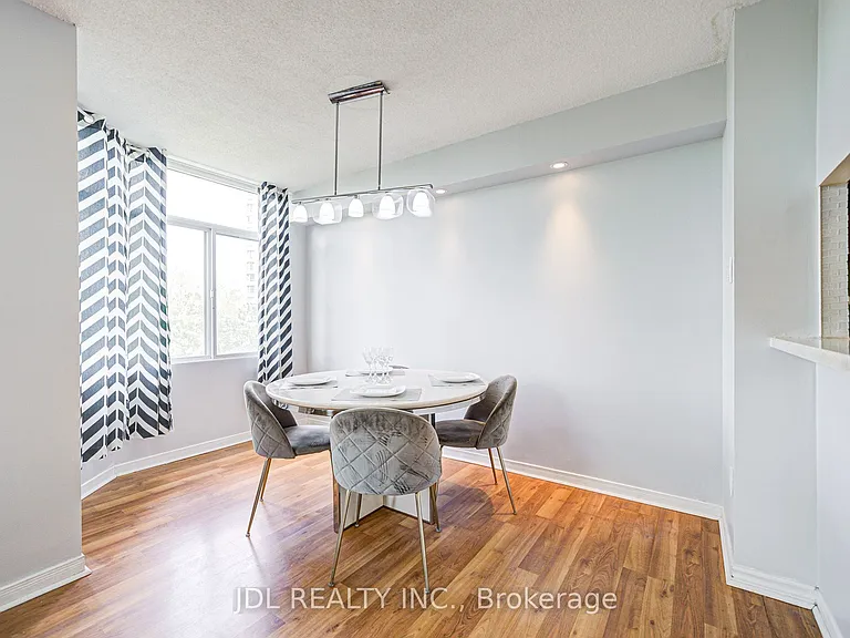88 Alton Towers Cir #410 — Photo 26