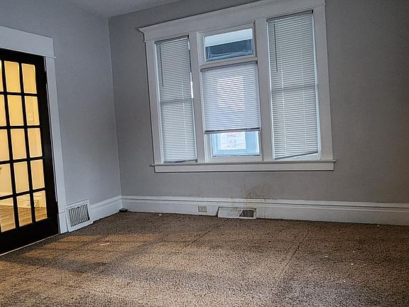 5th image of 302-19 3rd St N