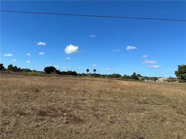 688 Bell Blvd S, Lehigh Acres, FL 33974