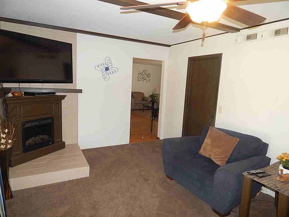 5th image of 1126 Birchwood Dr