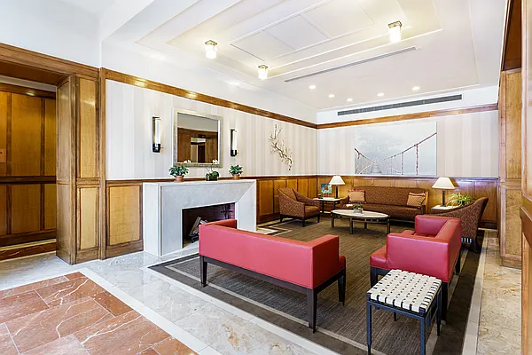 Rented by R New York | media 13