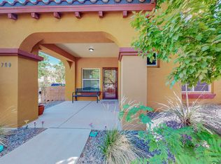 5700 Strand Loop SE, Albuquerque, NM 87106
