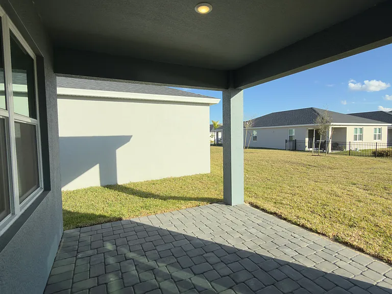 11262 NW Blockbird Dr — Photo 16