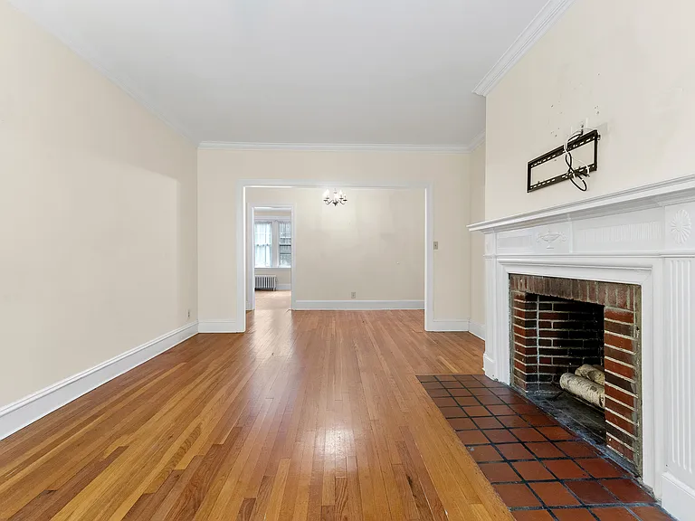 315 Tappan St #1 — Photo 7