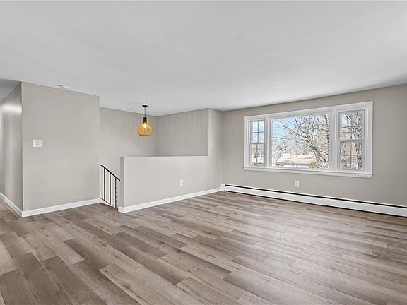 3rd image of 92 Star Ave
